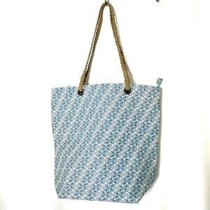 NWT Crabtree & Evelyn Seashell Beach Bag Tote